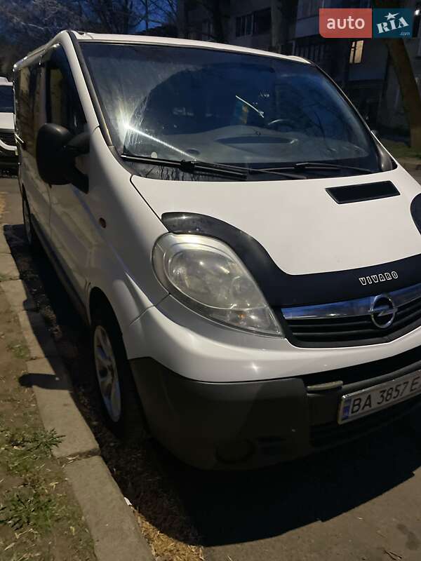Мінівен Opel Vivaro 2012 в Миколаєві