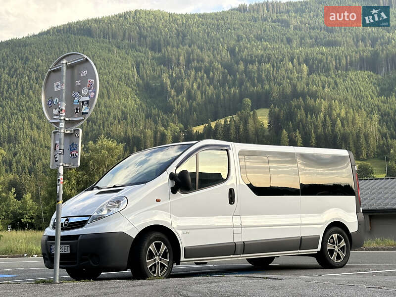 Opel Vivaro 2011