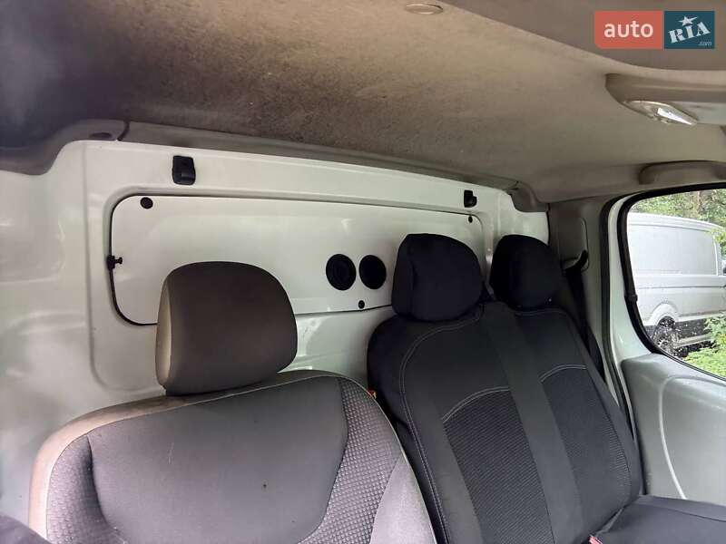 Грузовой фургон Opel Vivaro 2014 в Киеве