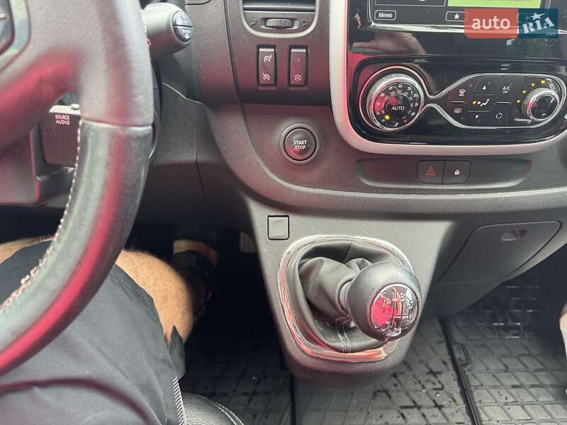 Минивэн Opel Vivaro 2017 в Львове