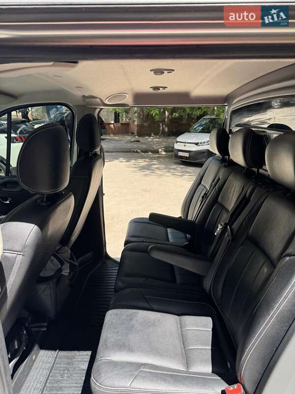 Минивэн Opel Vivaro 2017 в Львове