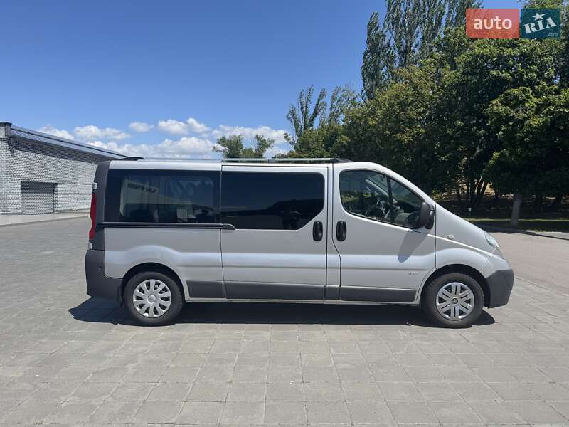 Минивэн Opel Vivaro 2014 в Светловодске фото Минивэн Opel Vivaro 2014 в Светловодске
