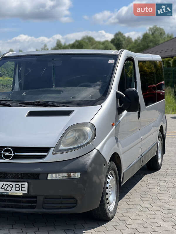 Opel Vivaro 2005