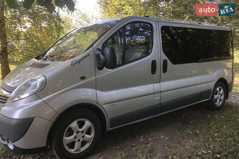 Opel Vivaro 2012
