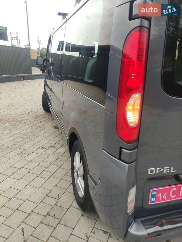 Минивэн Opel Vivaro 2010 в Львове