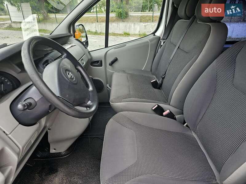 Мінівен Opel Vivaro 2009 в Івано-Франково