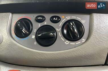 Минивэн Opel Vivaro 2009 в 