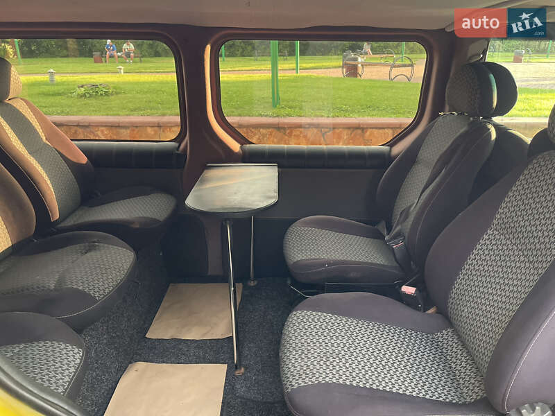 Минивэн Opel Vivaro 2009 в Могилев-Подольске