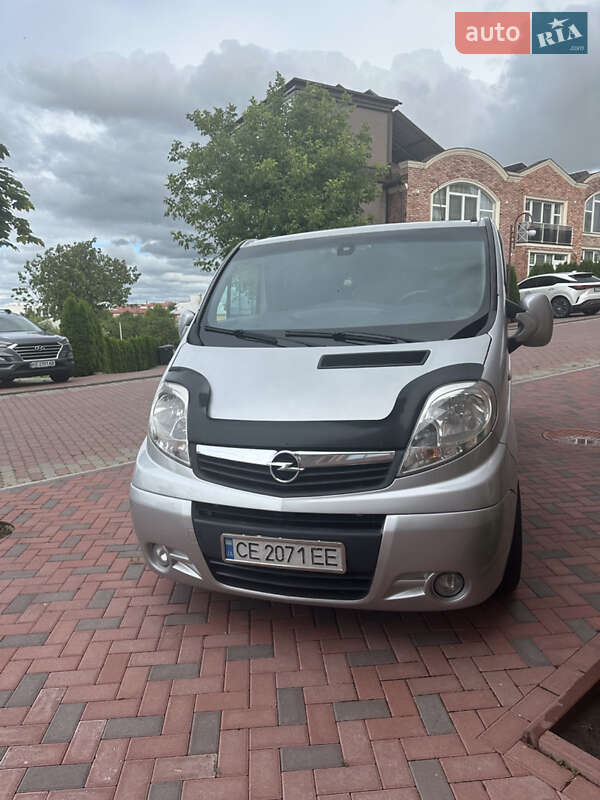 Минивэн Opel Vivaro 2012 в Черновцах