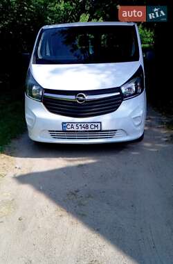 Мінівен Opel Vivaro 2015 в Корсунь-Шевченківському