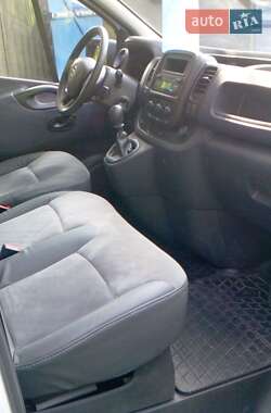 Минивэн Opel Vivaro 2015 в 