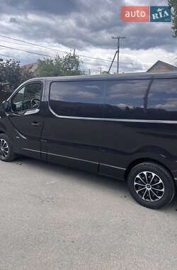 Грузовой фургон Opel Vivaro 2015 в 