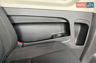 Мінівен Opel Vivaro 2015 в 