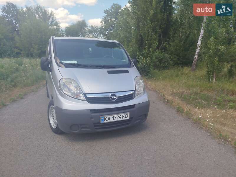 Вантажний фургон Opel Vivaro 2007 в Шполі