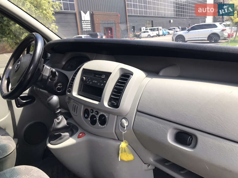 Минивэн Opel Vivaro 2006 в Луцке