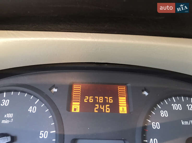 Минивэн Opel Vivaro 2006 в Луцке