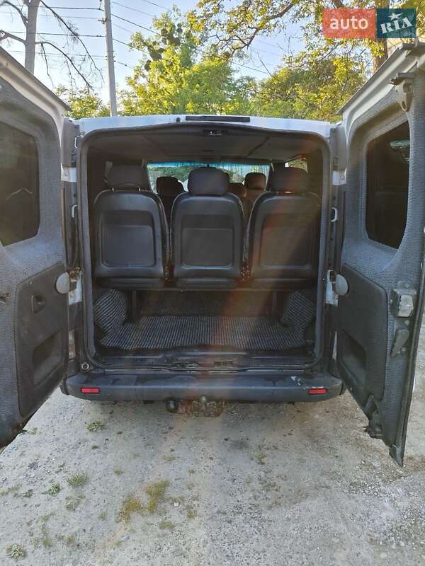Минивэн Opel Vivaro 2002 в Черновцах