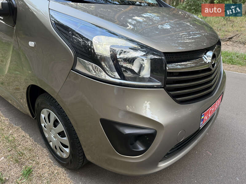 Минивэн Opel Vivaro 2018 в Киеве