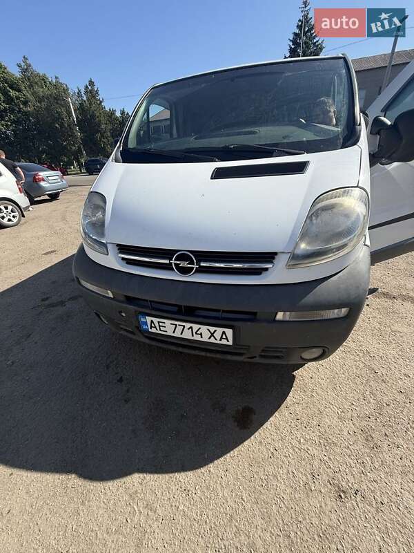 Минивэн Opel Vivaro 2006 в Днепре