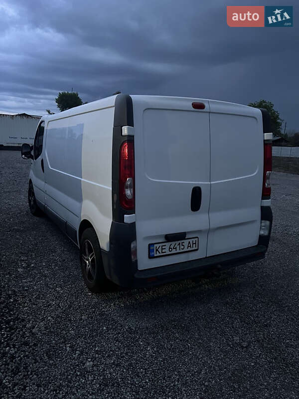 Грузовой фургон Opel Vivaro 2011 в Днепре