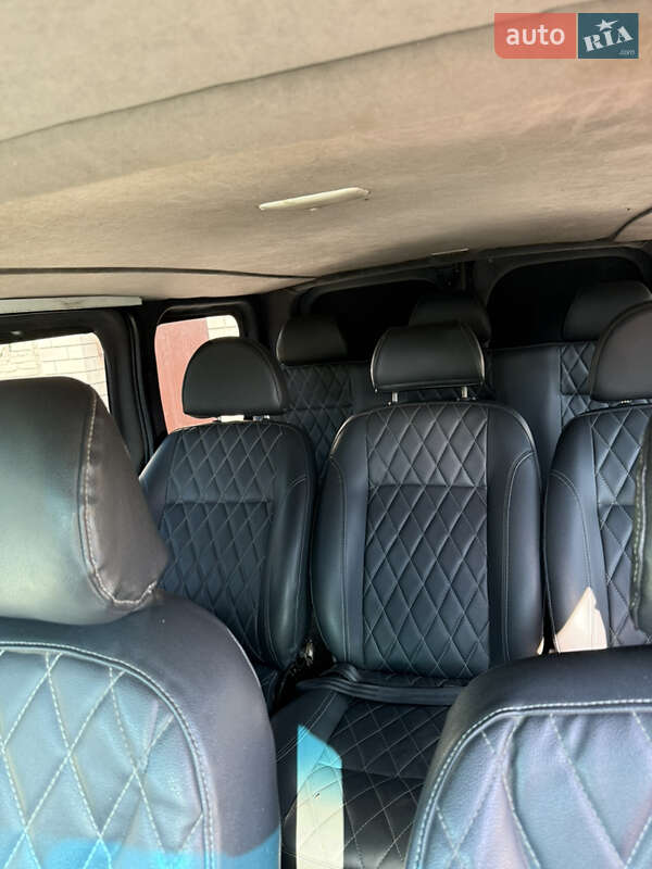 Минивэн Opel Vivaro 2011 в Лозовой