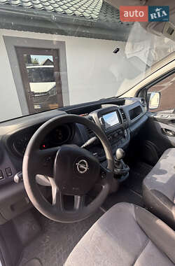 Грузовой фургон Opel Vivaro 2015 в 