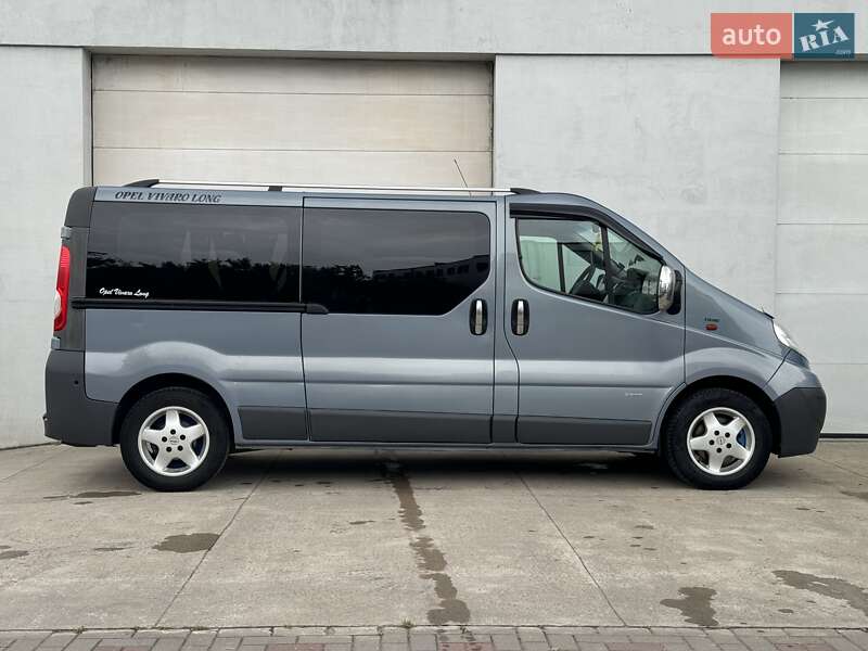 Минивэн Opel Vivaro 2013 в Сарнах
