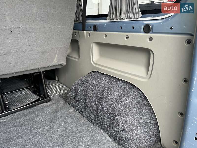 Минивэн Opel Vivaro 2013 в Сарнах