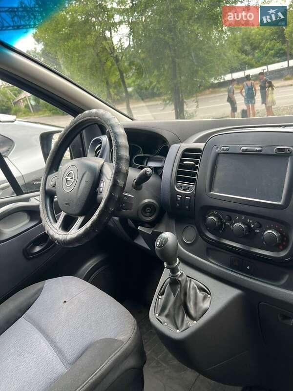 Грузовой фургон Opel Vivaro 2016 в Днепре