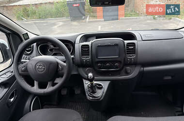 Мінівен Opel Vivaro 2016 в 