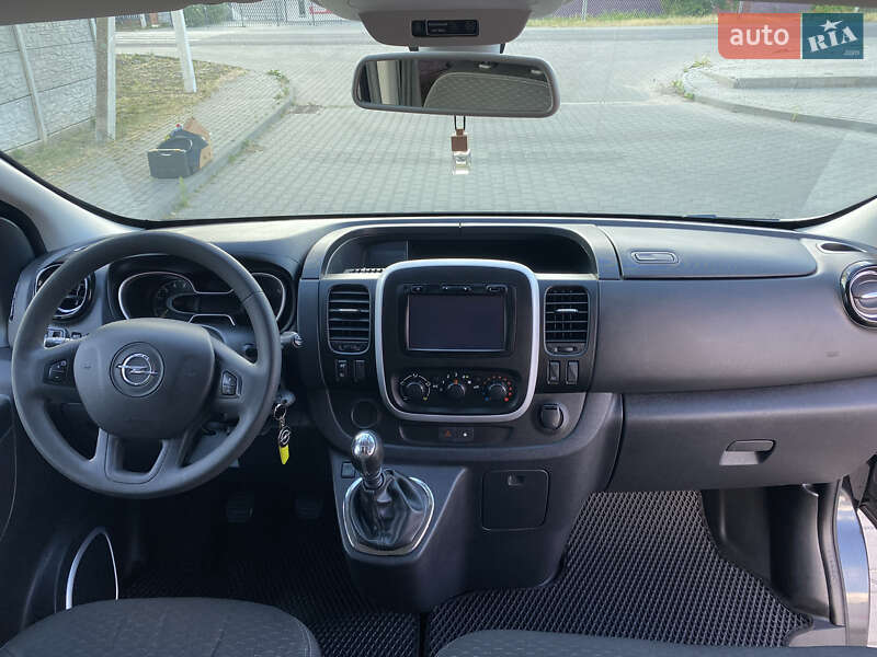 Минивэн Opel Vivaro 2014 в Луцке фото 31 Минивэн Opel Vivaro 2014 в Луцке
