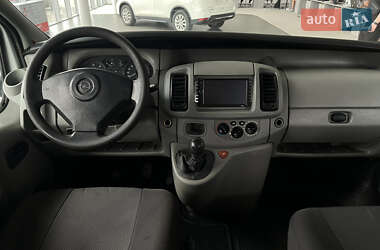 Минивэн Opel Vivaro 2003 в 