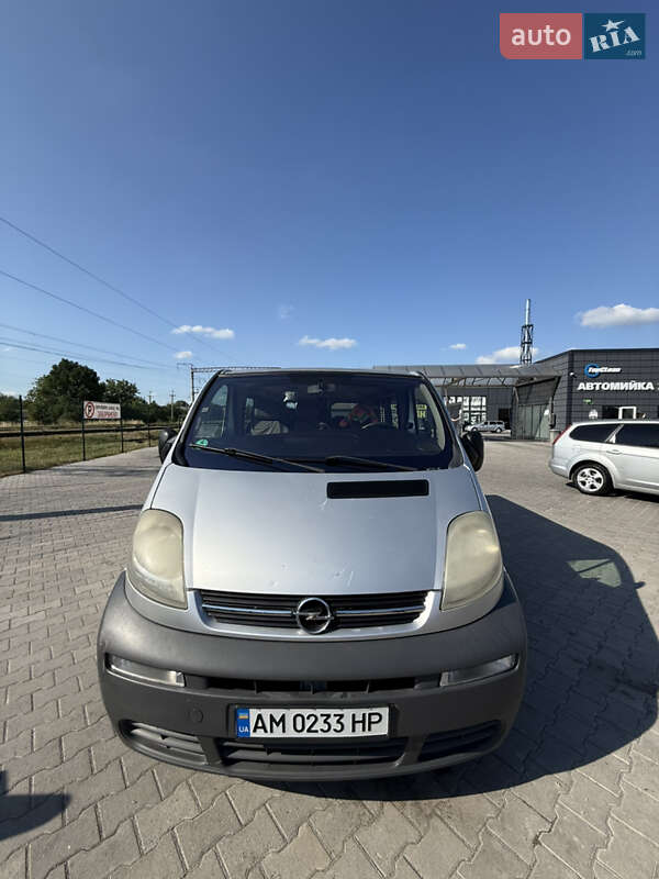 Минивэн Opel Vivaro 2006 в Звягеле