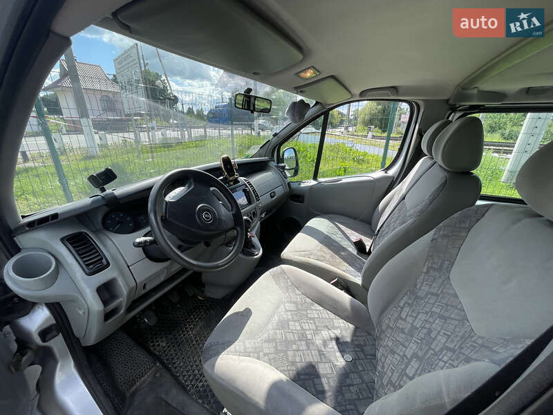 Минивэн Opel Vivaro 2006 в Звягеле