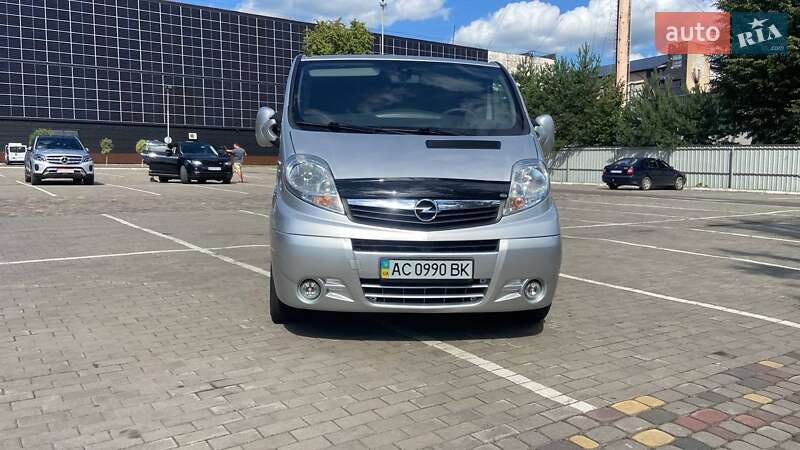 Мінівен Opel Vivaro 2011 в Києві