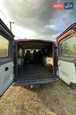Минивэн Opel Vivaro 2003 в 