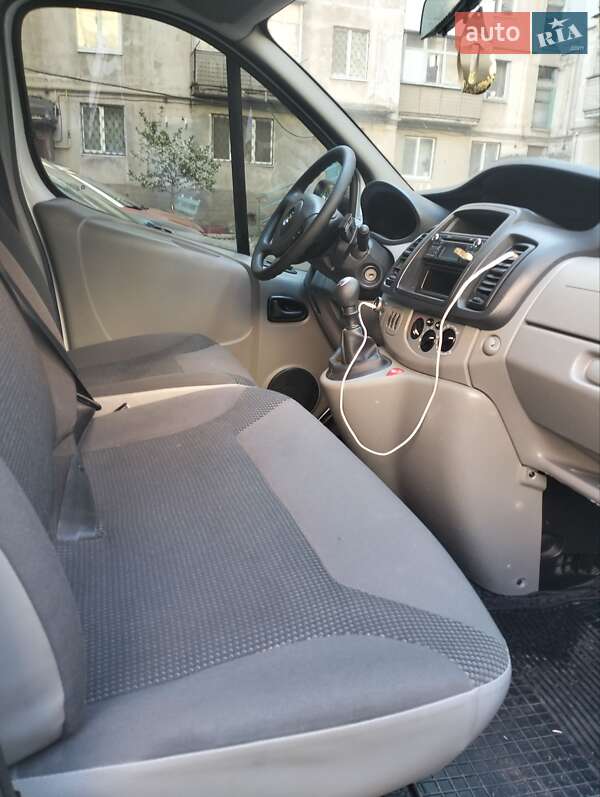 Минивэн Opel Vivaro 2013 в Славянске