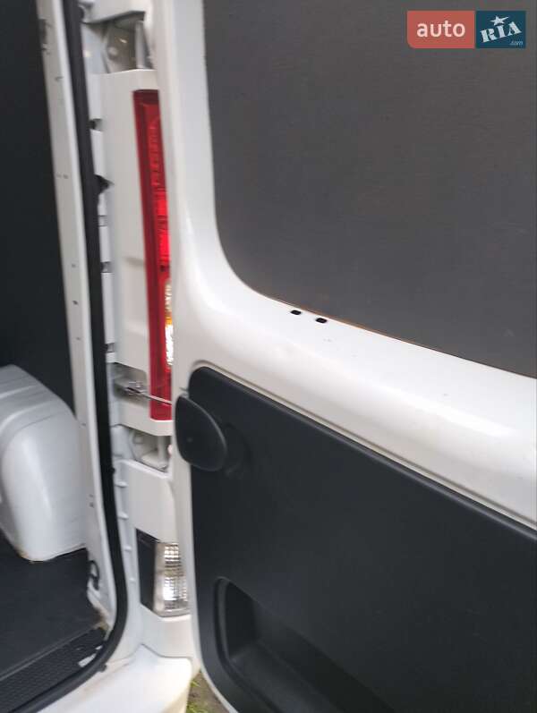 Минивэн Opel Vivaro 2013 в Славянске