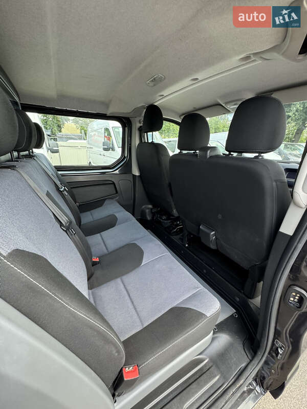Грузопассажирский фургон Opel Vivaro 2018 в Киеве