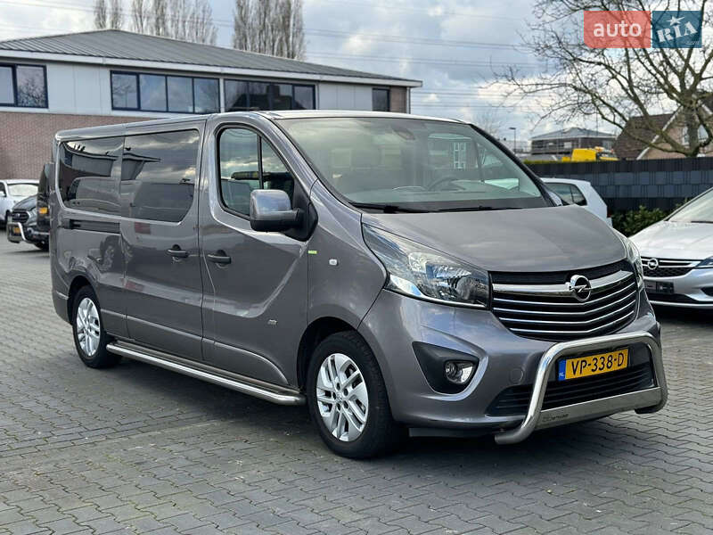 Минивэн Opel Vivaro 2015 в Киеве