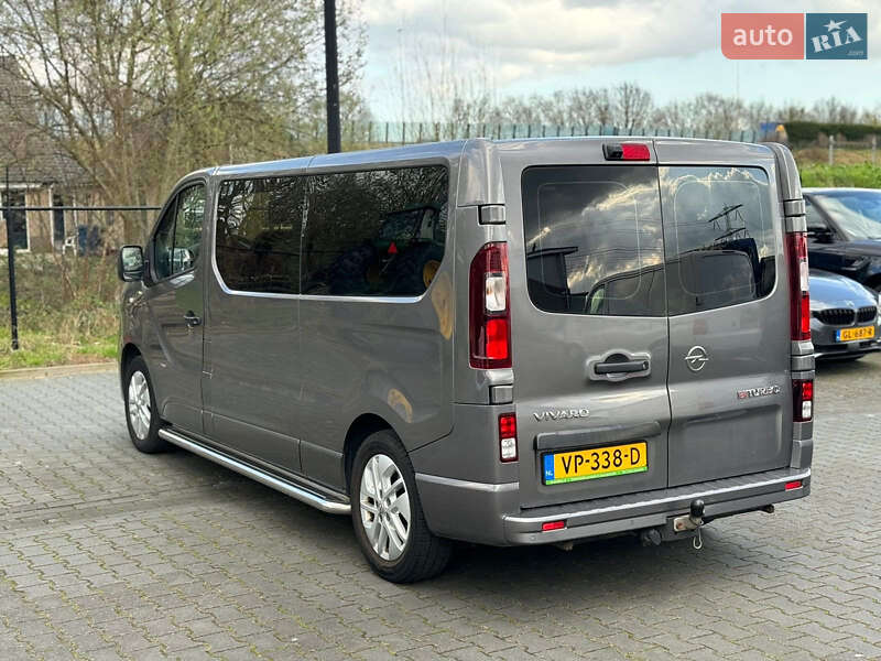 Минивэн Opel Vivaro 2015 в Киеве