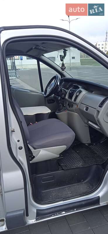 Минивэн Opel Vivaro 2005 в Шептицькому