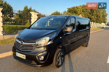 Минивэн Opel Vivaro 2015 в 