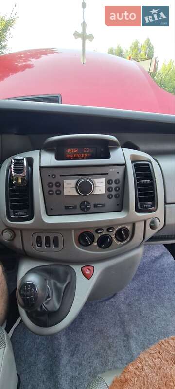 Минивэн Opel Vivaro 2004 в Самборе