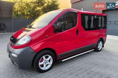 Мінівен Opel Vivaro 2003 в Чернівцях