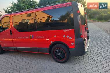 Минивэн Opel Vivaro 2003 в 