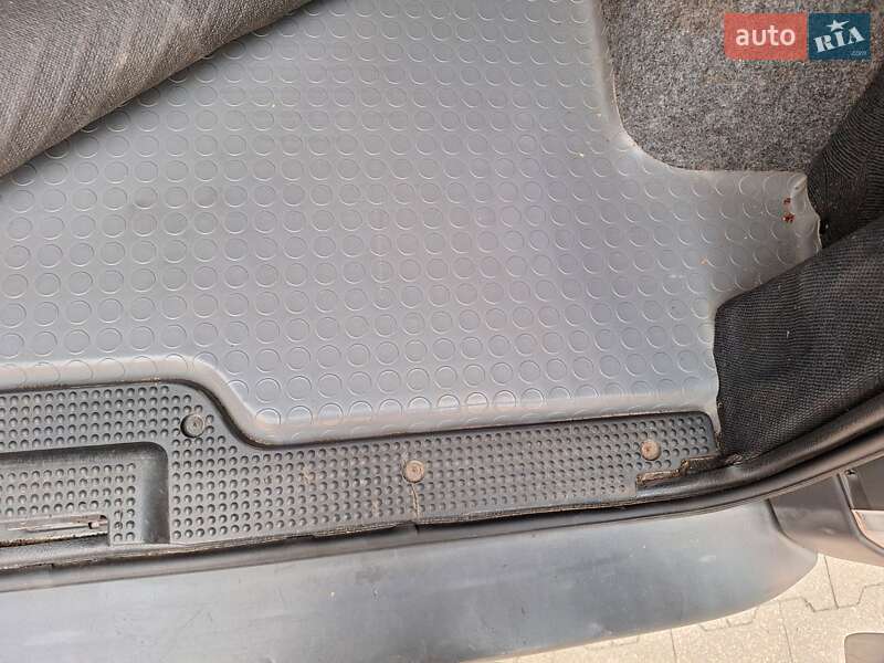 Минивэн Opel Vivaro 2005 в Ратным