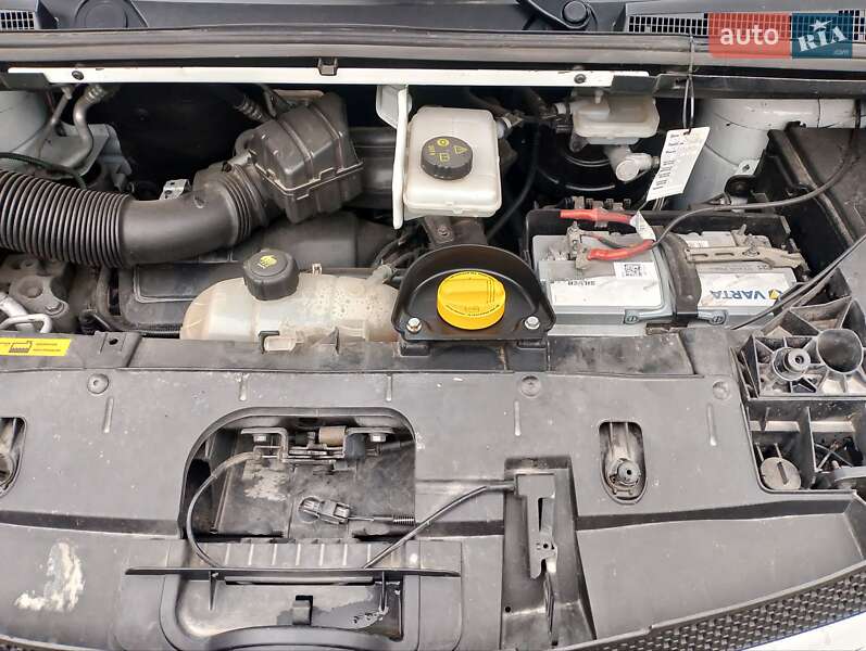 Минивэн Opel Vivaro 2016 в Горохове фото 12 Минивэн Opel Vivaro 2016 в Горохове