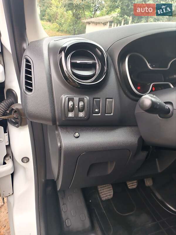 Минивэн Opel Vivaro 2016 в Горохове фото 21 Минивэн Opel Vivaro 2016 в Горохове