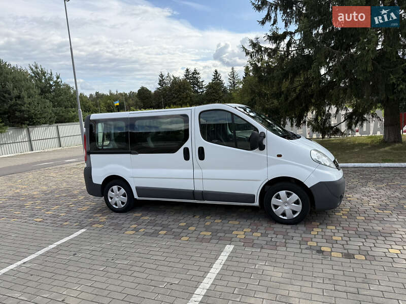 Минивэн Opel Vivaro 2012 в Луцке